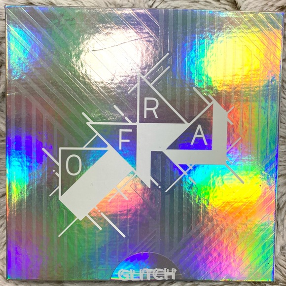 OFRA Black Friday Eyeshadow Palette - Picture 4 of 6